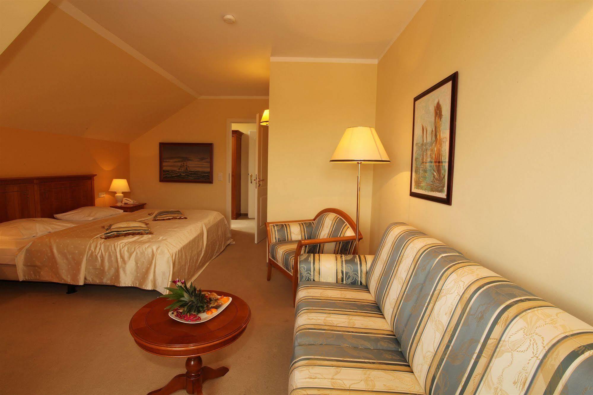 Strandhotel Deichgraf גראל-מוריץ מראה חיצוני תמונה